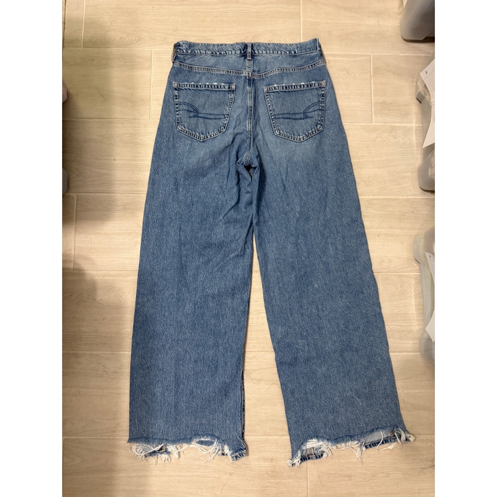 American Eagle Super High-Rise Baggy Wide Leg Jeans Size 8 Excellent Raw Hem - Picture 3 of 8